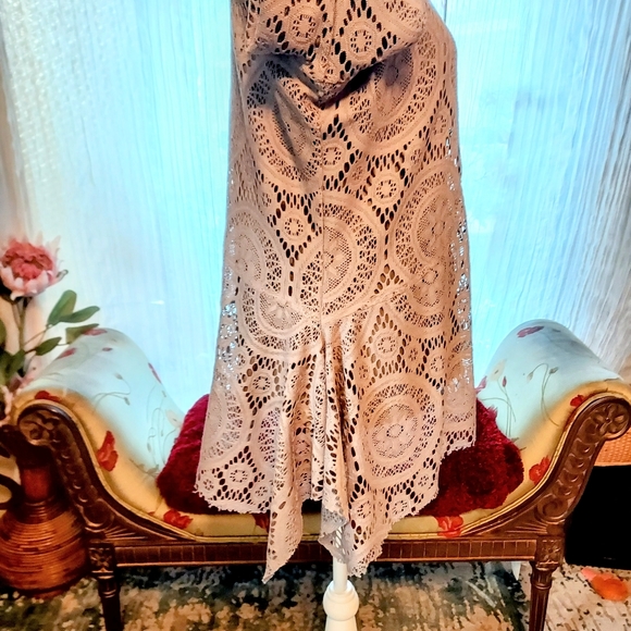 Soft Surroundings Beige Top- Petite Medium - Picture 4 of 7